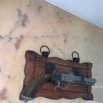 Panoplie pistol decor