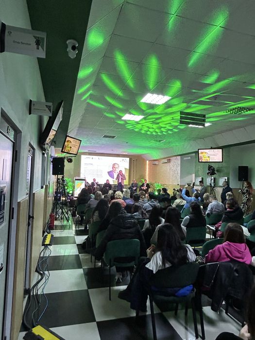 Inchiriez echip audio,lumini,led,scena pentru spectacole,conferinte