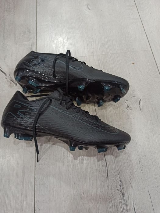 Бутонки за футбол