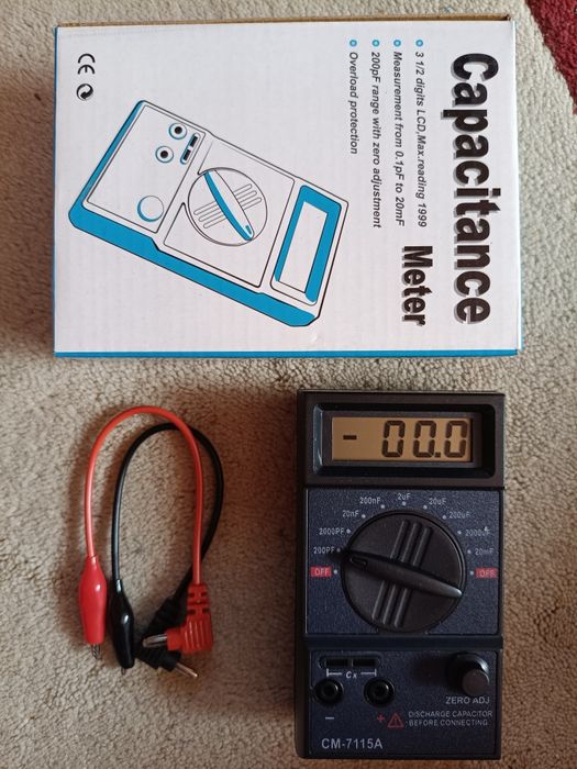 Capacimetru digital CM-7115A, condensatori 1 pF - 20 mF, precizie 0,5% - NOU / SIGILAT