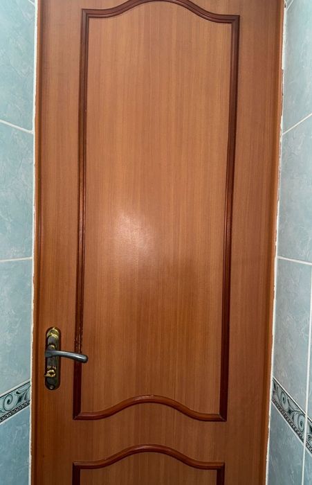Срочно продам деревянные двери