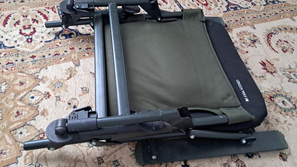 Продам два карповых кресла.