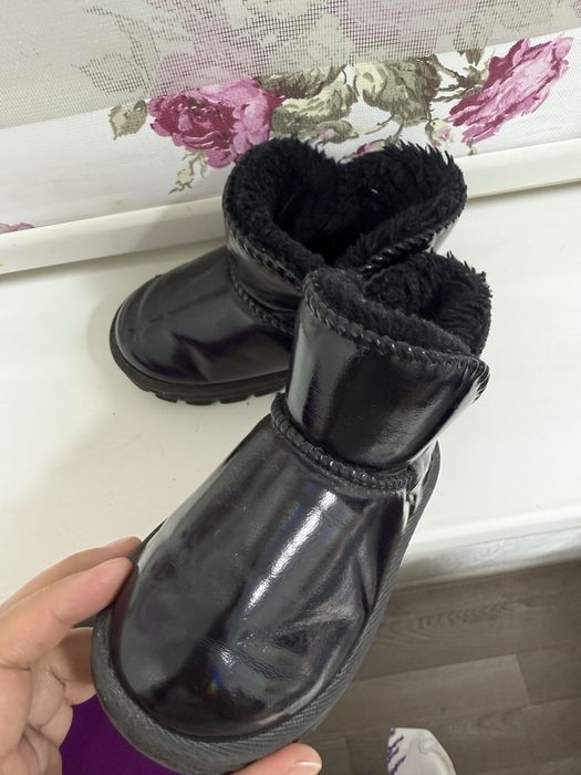 Угги сапржки для девочки 29размера