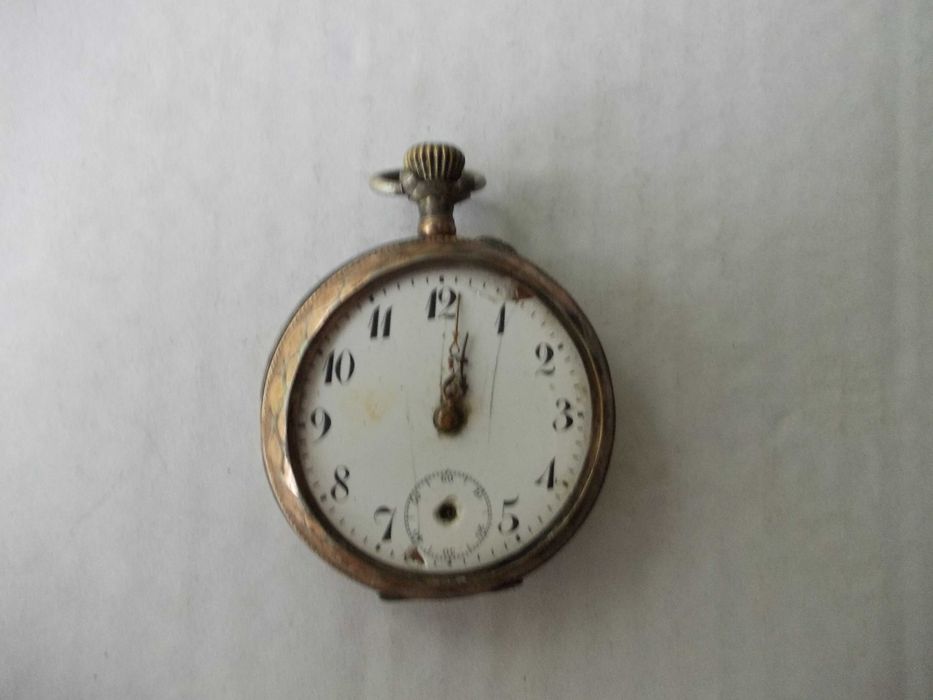 Ceas vechi din argint de buzunar defect A