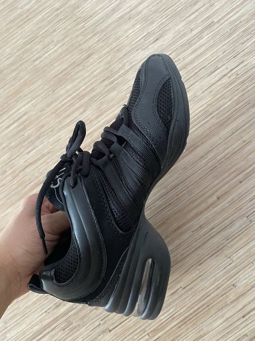 Отдам крассовки для танцев