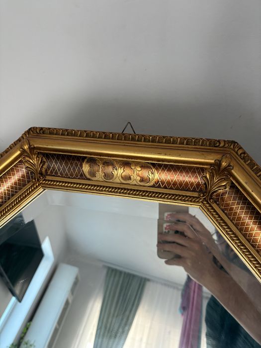 Oglinda de perete octogonala, rama aurie lemn/rasina