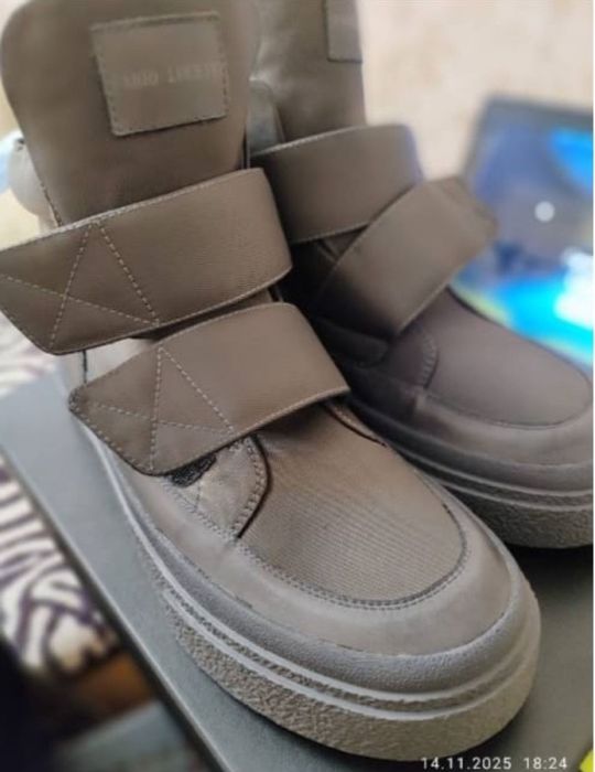 МУЖСКИЕ 42р кожа зима брали за 45000 коричневый