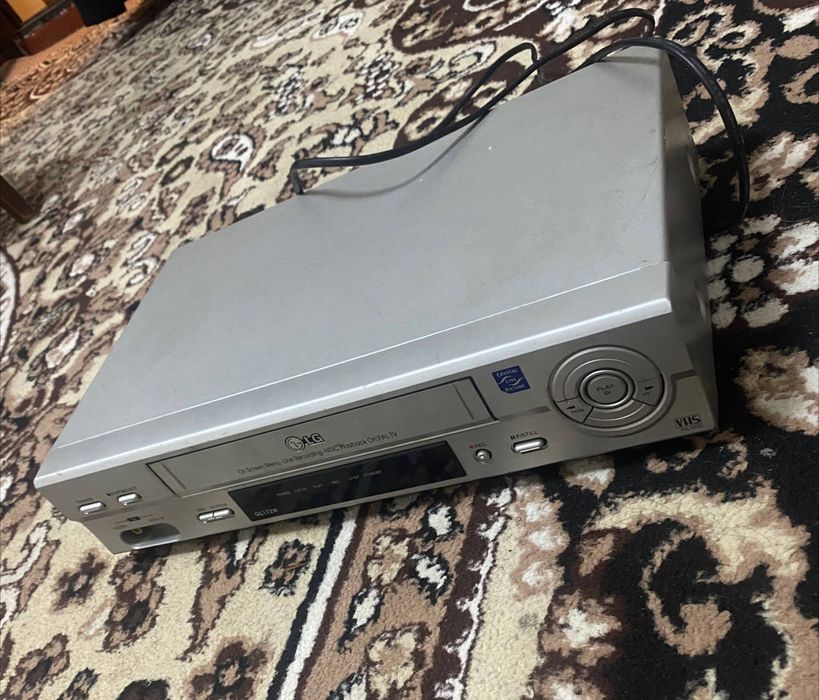 Видеомагнитофон.