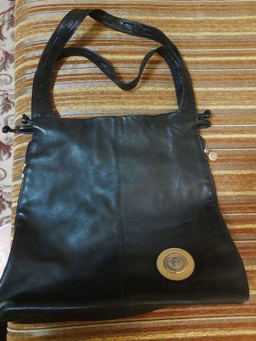 Чанта "VERSACE",ДНЕС 450€НАМАЛЕНАчерна,естествена кожа,дамска,оригинал