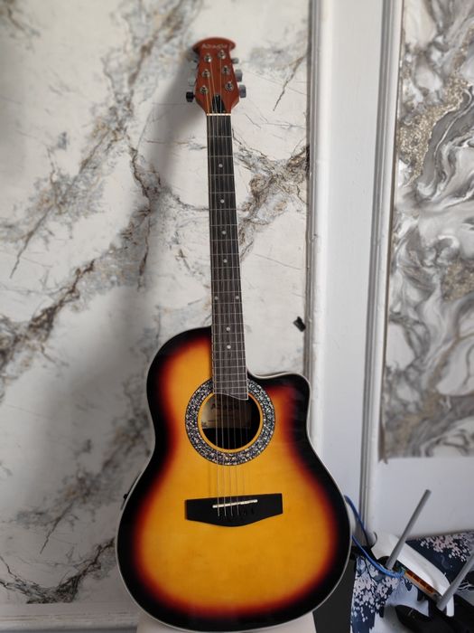 Электроакустическая гитара Adagio