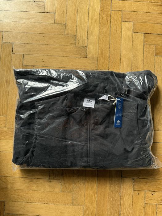 Vesta noua adidas originals adventure prm