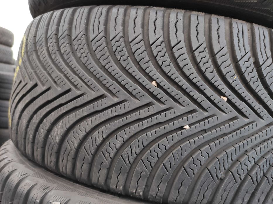 2бр Зимни гуми 215 40 17 - Michelin