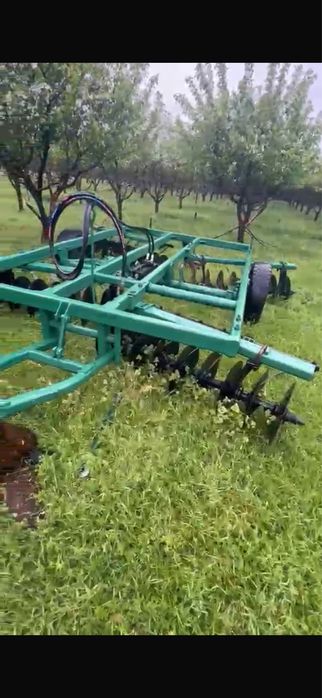 Tractor u650’ Disc si plug