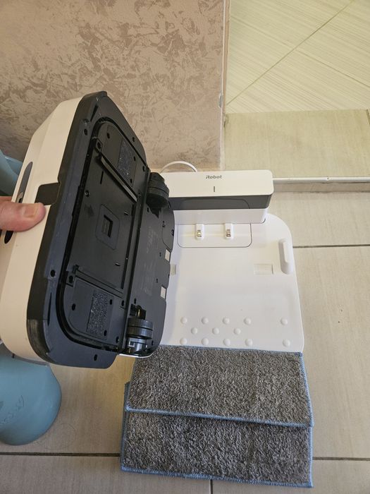 Подочистачка-робот IROBOT BRAAVA JET M6