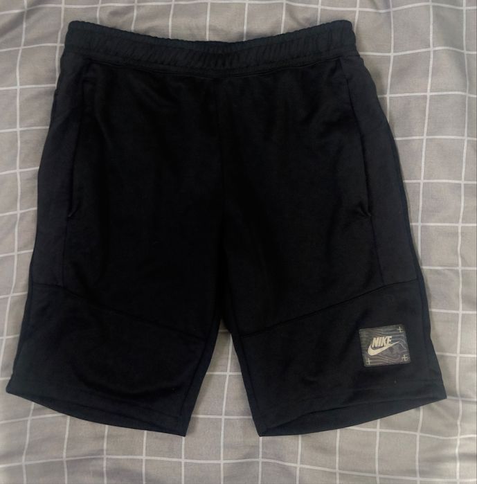Pantaloni scurti nike air max
