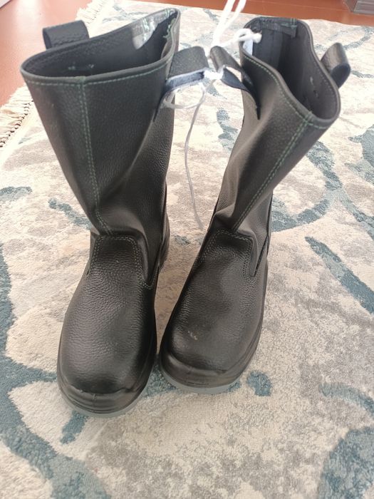 Спецобувь сатылады