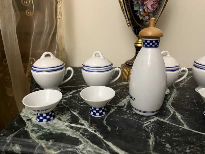 Rafinat set portelan pentru servire sake-tokkuri-ochoko-Japonia