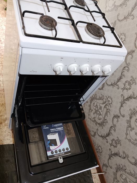 Продам газовую плиту