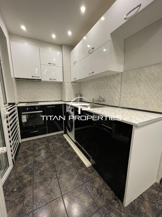 Дава се под наем Тристаен апартамент в Варна, Левски - 120 кв.м за 850 € - Снимка #4