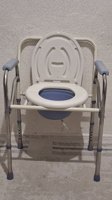 Санитарный стул туалет