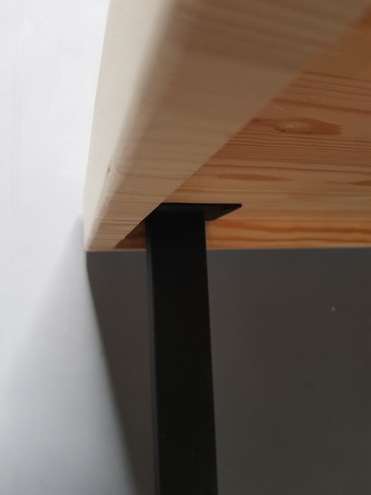 Стол из натурального дерева ЛОФТ