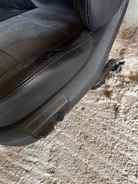 Салон за сеат леон 1м