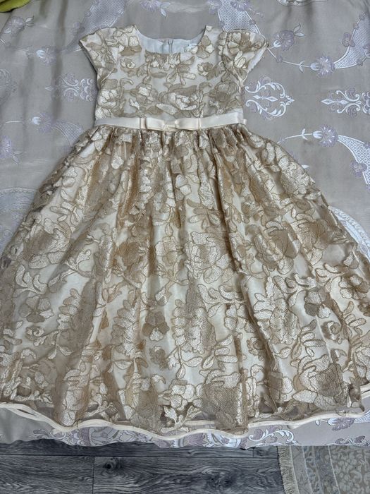 Платье золотистое для девочки 8/9 лет