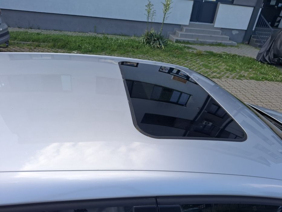 Vând volkswagen Golf. .5 an 2006 motor 16 . MPI