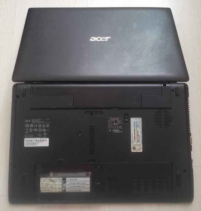 Acer Aspire 5336 15.6" Лапроп, Intel Core T3500 х 2.1GHz 4GB RAM 320GB