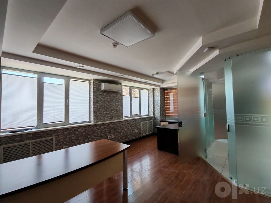 Сдаётся офис 150 м2, 4 кабинета - Госпитальный рынок
