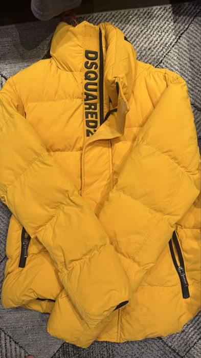 Dsquared яке жълто