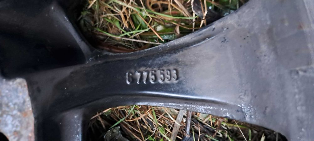 Джанти с гуми 205/55/16за BMW E 90 320 2.0I 150к.с