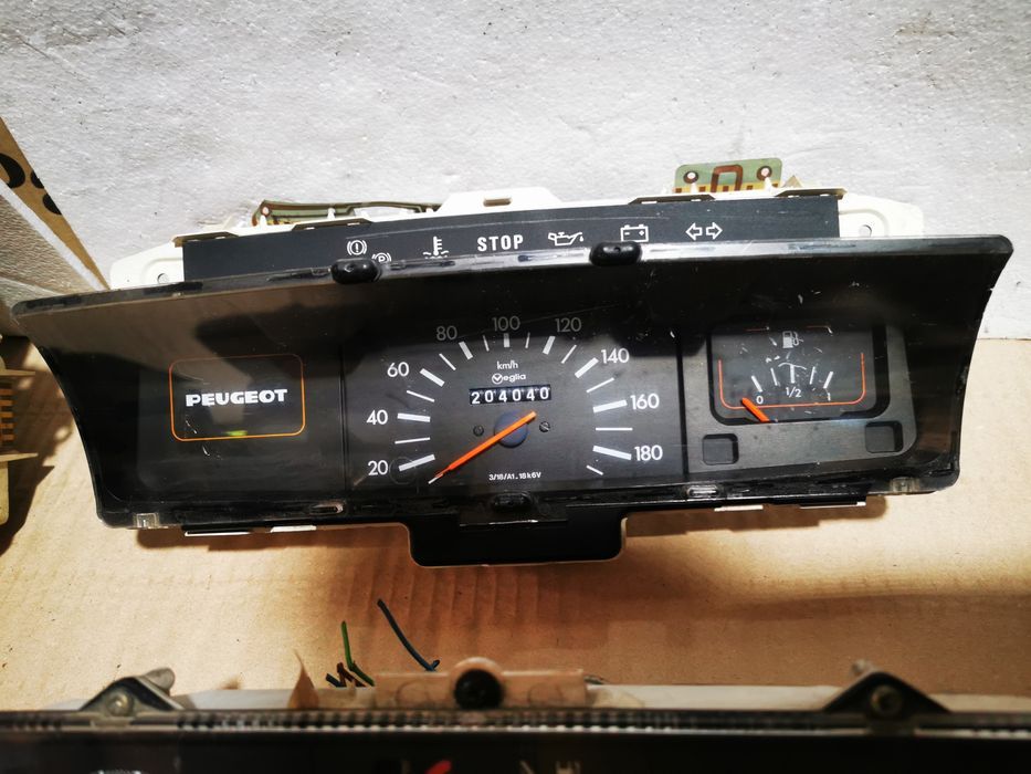 ceasuri de bord peugeot 205