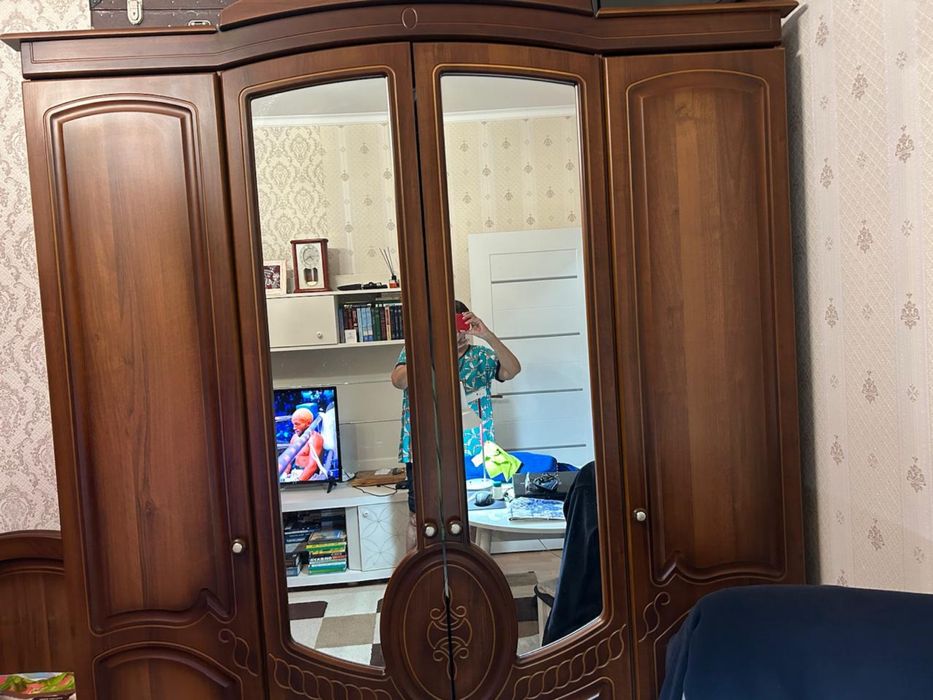 Спальный гарнитур