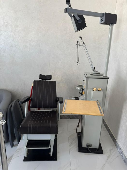 Кресло с оборудованием