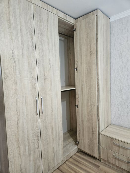 Продам спальный гарнитур