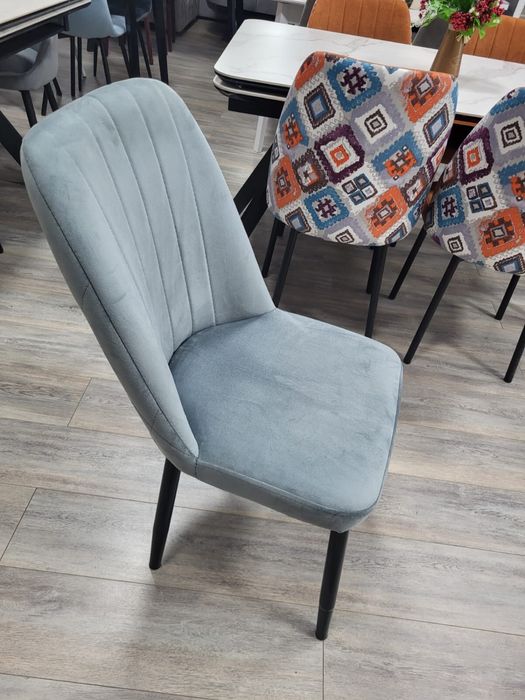 Продаю стулья со спинкой !Опт и в розн!