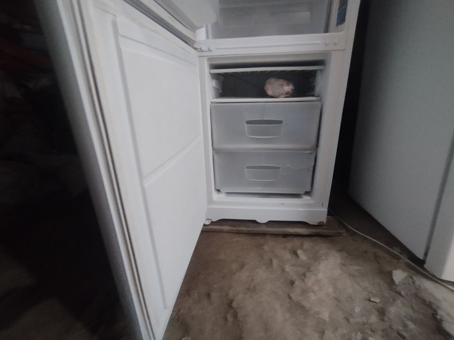Продам холодильник Индезит