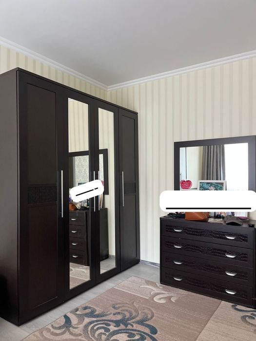 Продаем спальнию гарнитуру