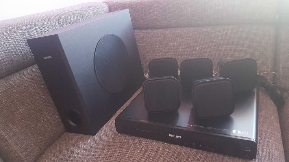 Home Cinema PHILIPS 5.1 – Ca Nou – Control din telecomanda TV -HTS3270