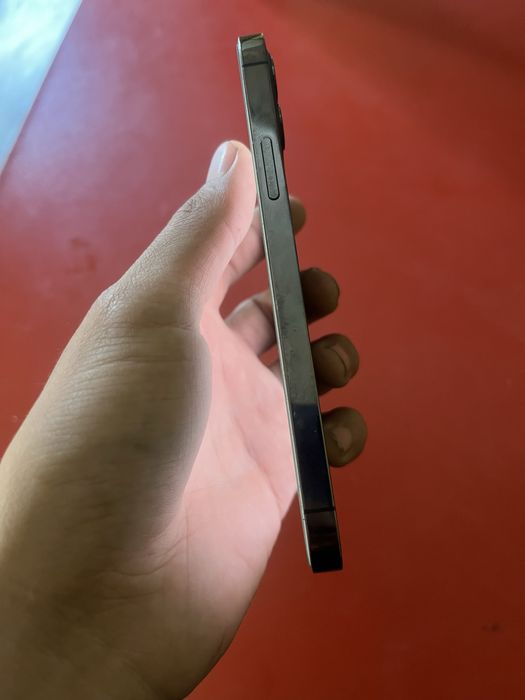 Продам iPhone 12 pro 128gb 5G