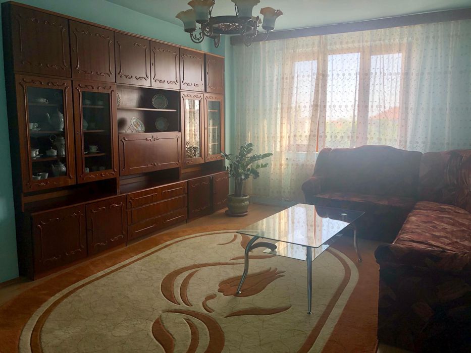 Vand apartament zona Mircea cel batran