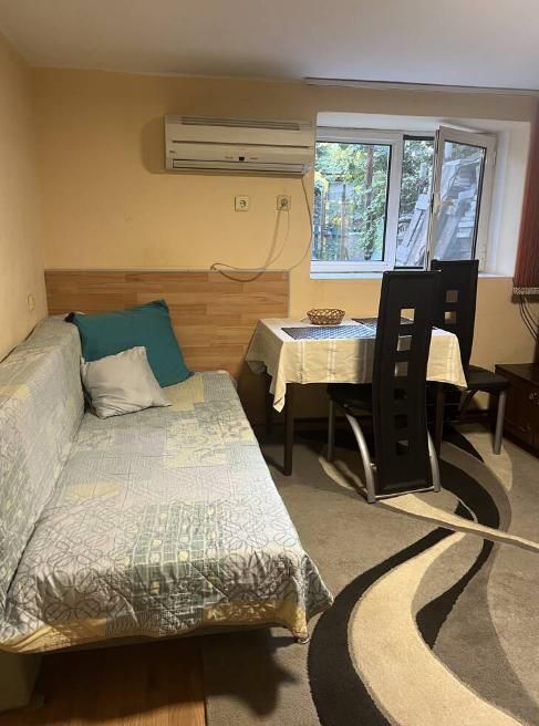 Дава се под наем Двустаен апартамент в Пловдив, Христо Смирненски - 30 кв.м за 200 € - Снимка #2