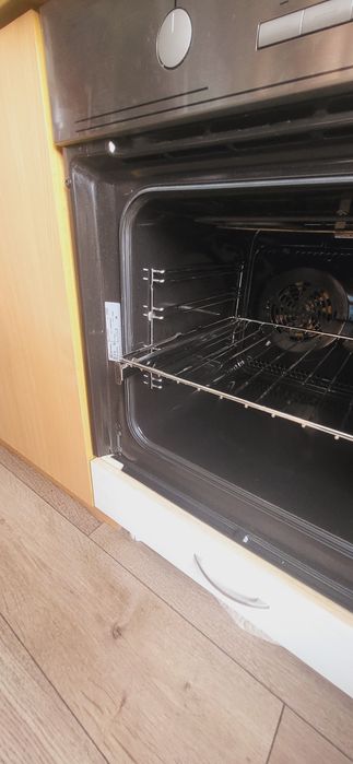 Продам духовой шкаф Electrolux серый