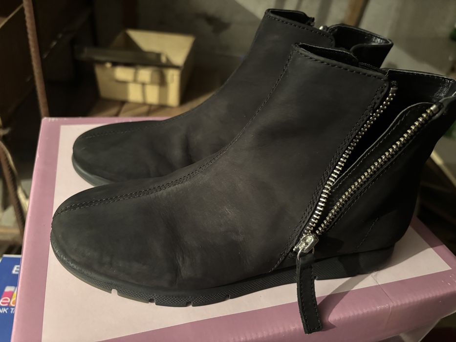 Ghete fete, piele, marime 35, noi