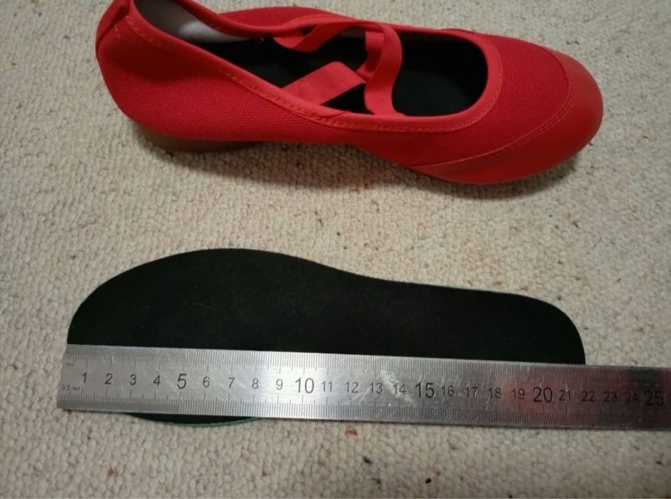 Продам балетки, идеальны для танцев.