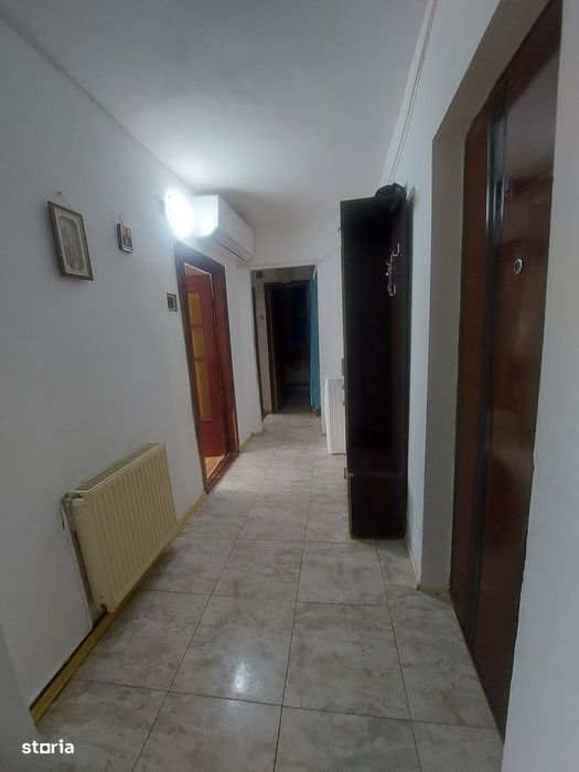 Vanzare apartament 3 camere, zona micro 11 - Targoviste