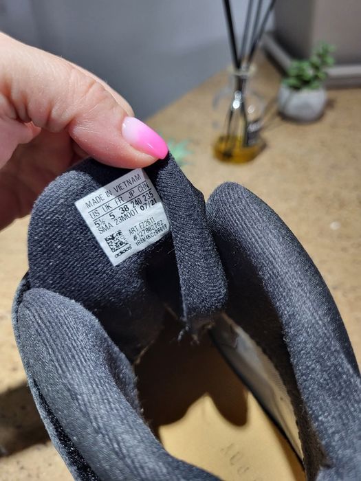 Ghete Adidas 38 impecabile