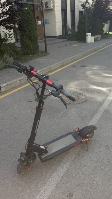 Срочно продам б/у самокат kugoo m4 Pro.