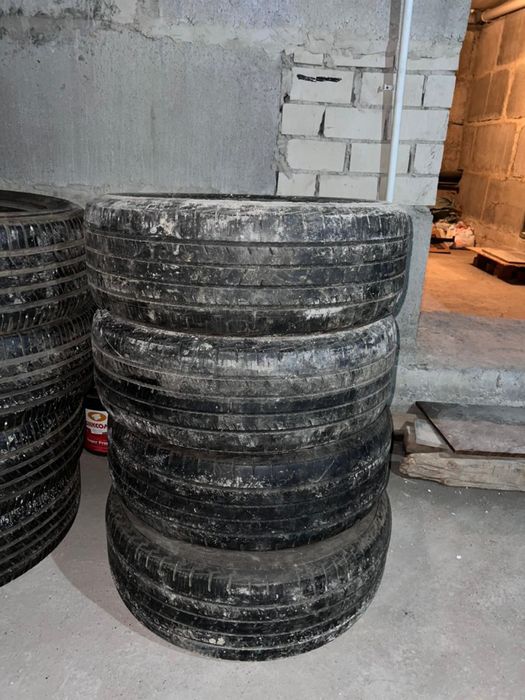 Продам  резину лето r17
